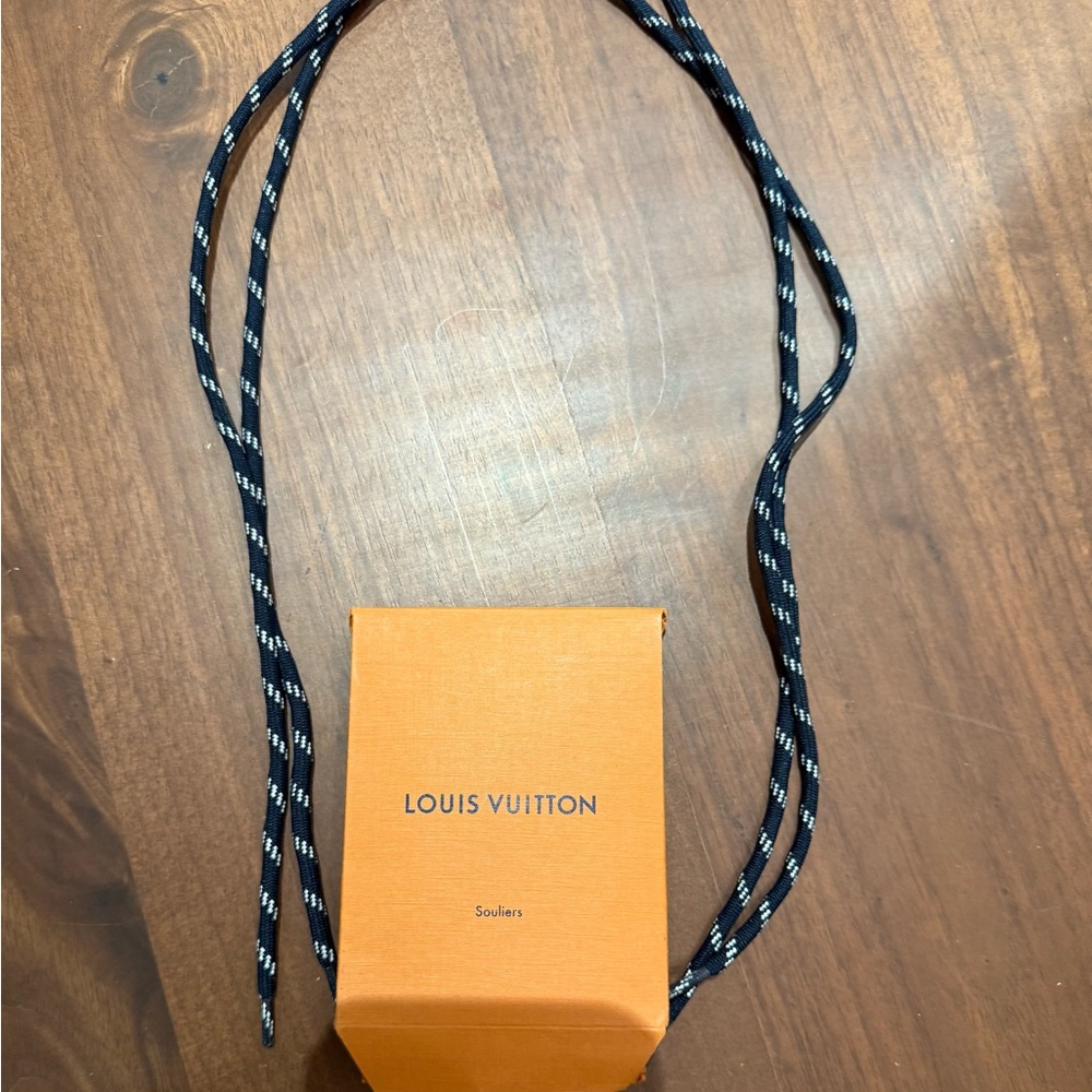 Louis Vuitton Pack of Shoe Laces
